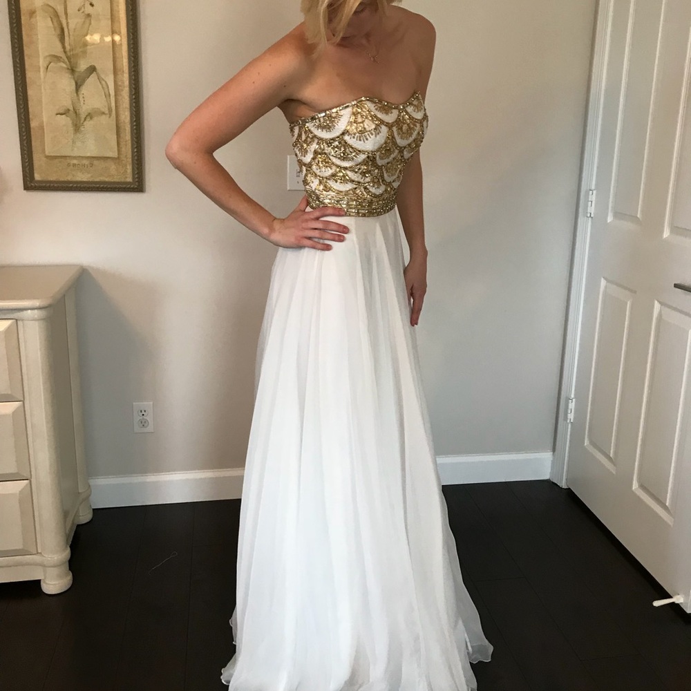 Sherri hill designer pageant gown (tall)